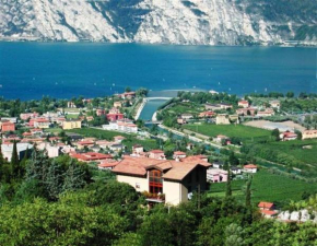 Гостиница Appartamenti Nido D'Aquila  Наго-Торболе